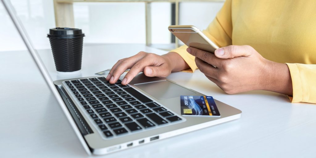 banka, účet, karta, nákup online